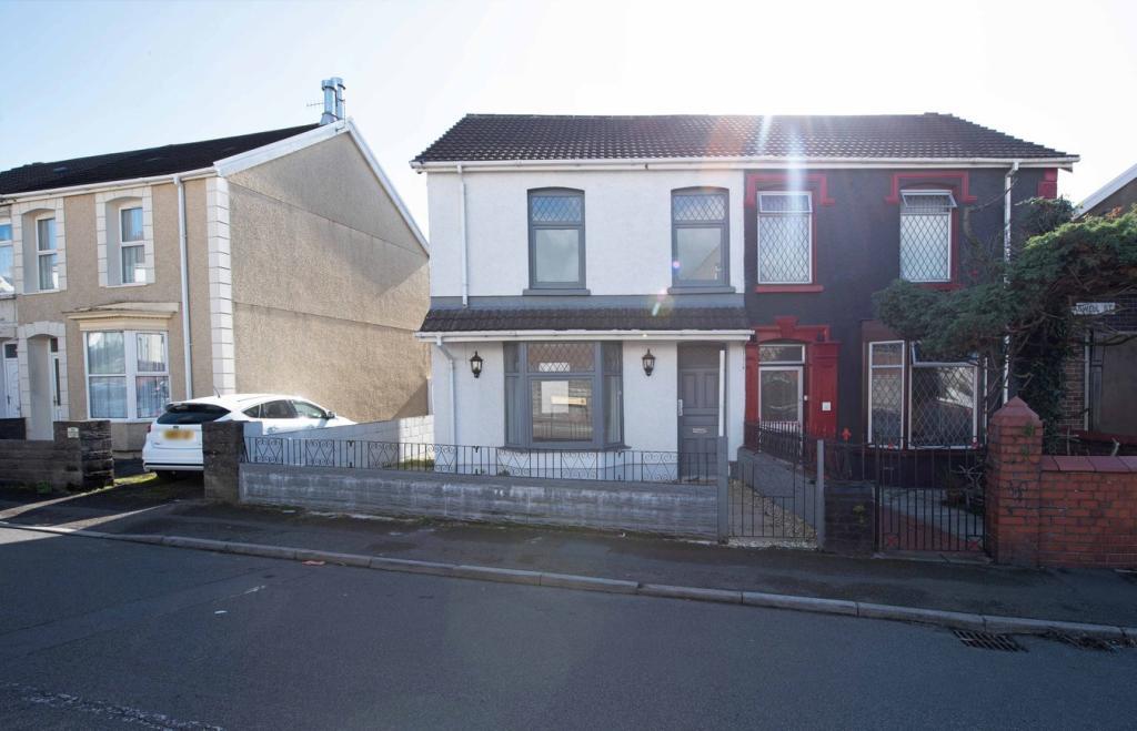 Caswell Street, Llanelli, SA15 1BS